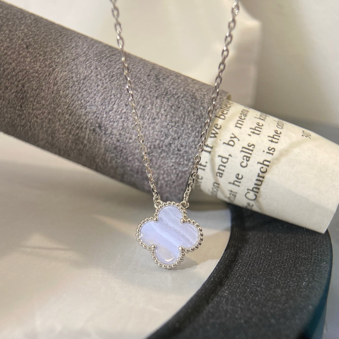 ¡®Sprite Jewelry¡¯CLOVER 15MM BLUE CHALCEDONY NECKLACE SILVER