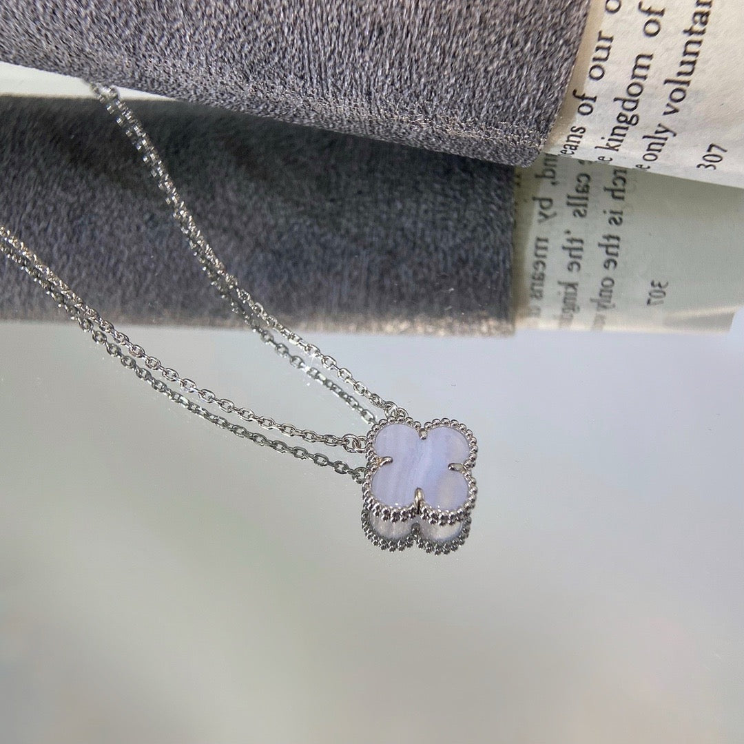 ¡®Sprite Jewelry¡¯CLOVER 15MM BLUE CHALCEDONY NECKLACE SILVER