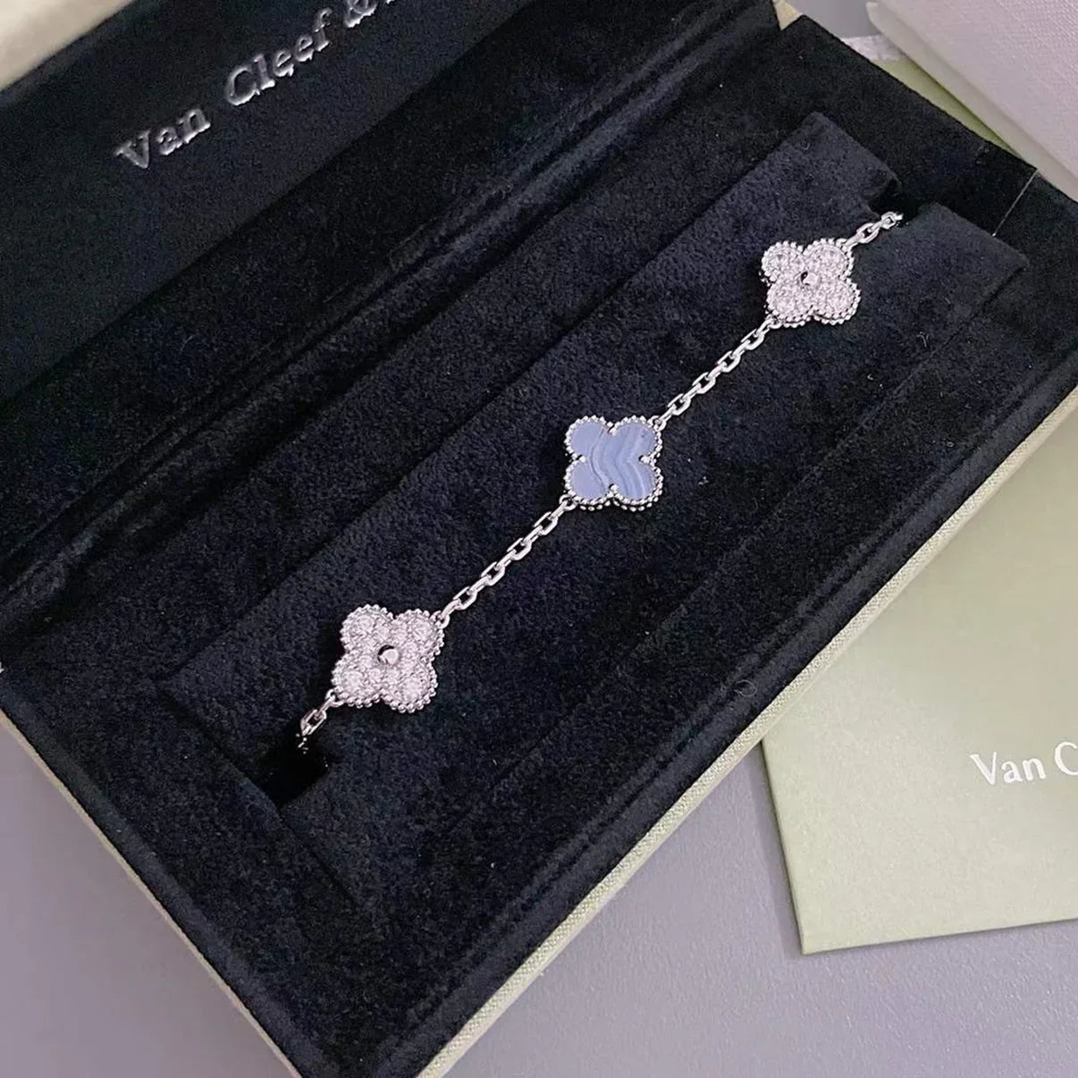 [Sprite Jewelry]New  CLOVER 5 MOTIF PURPLE CHALCEDONY BRACELET COLLECTION