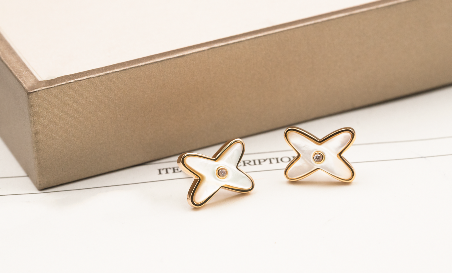 ¡®Sprite Jewelry¡¯JEUX DE WHITE MOP PINK GOLD DIAMOND EARRINGS