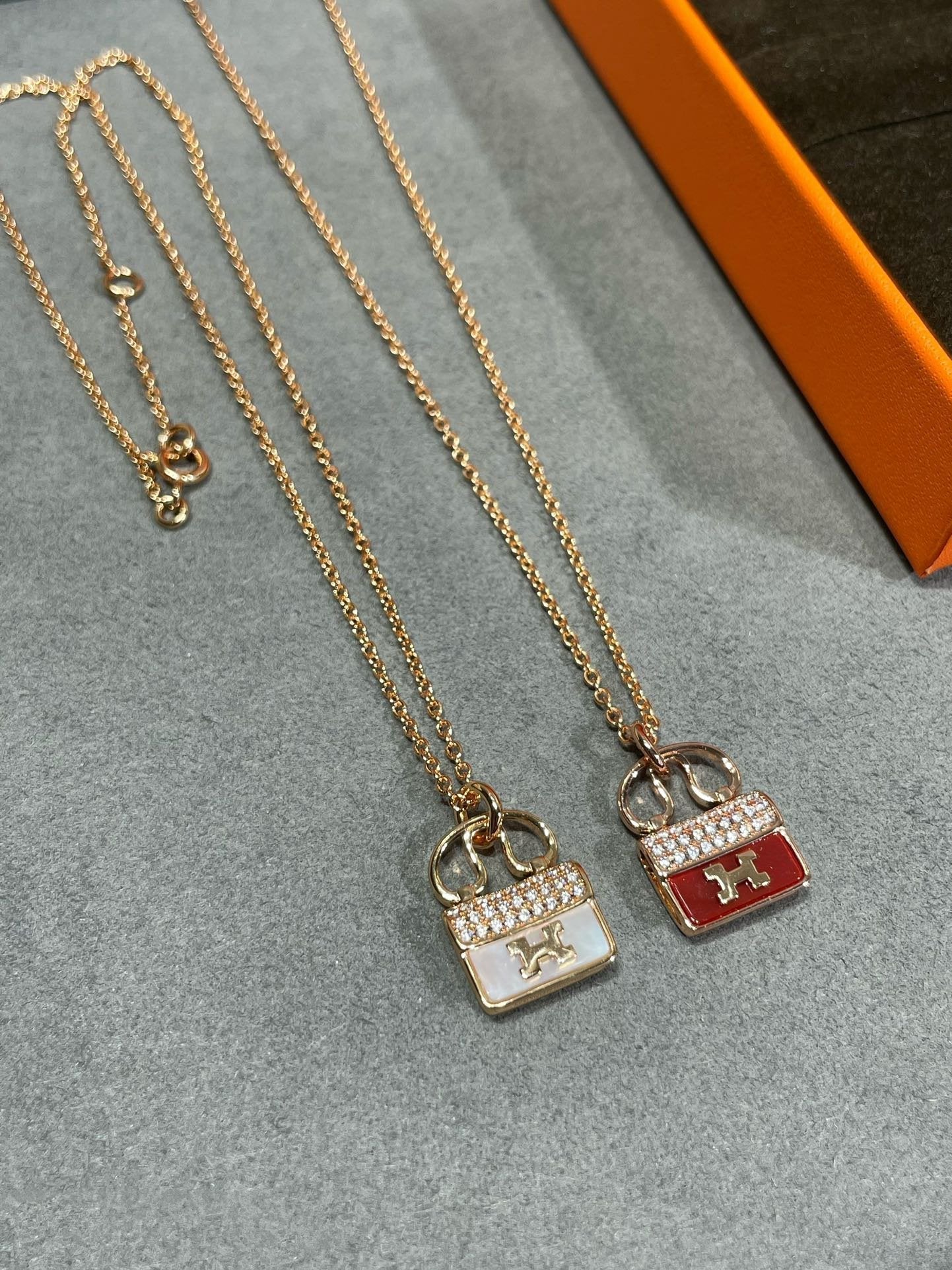 ¡®Sprite Jewelry¡¯H CIRCE MOISSANITE PENDANT NECKLACE GOLD