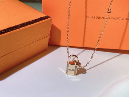 ¡®Sprite Jewelry¡¯HM ADVANCED NICHE LOCK HEAD NECKLACE DIAMONDS