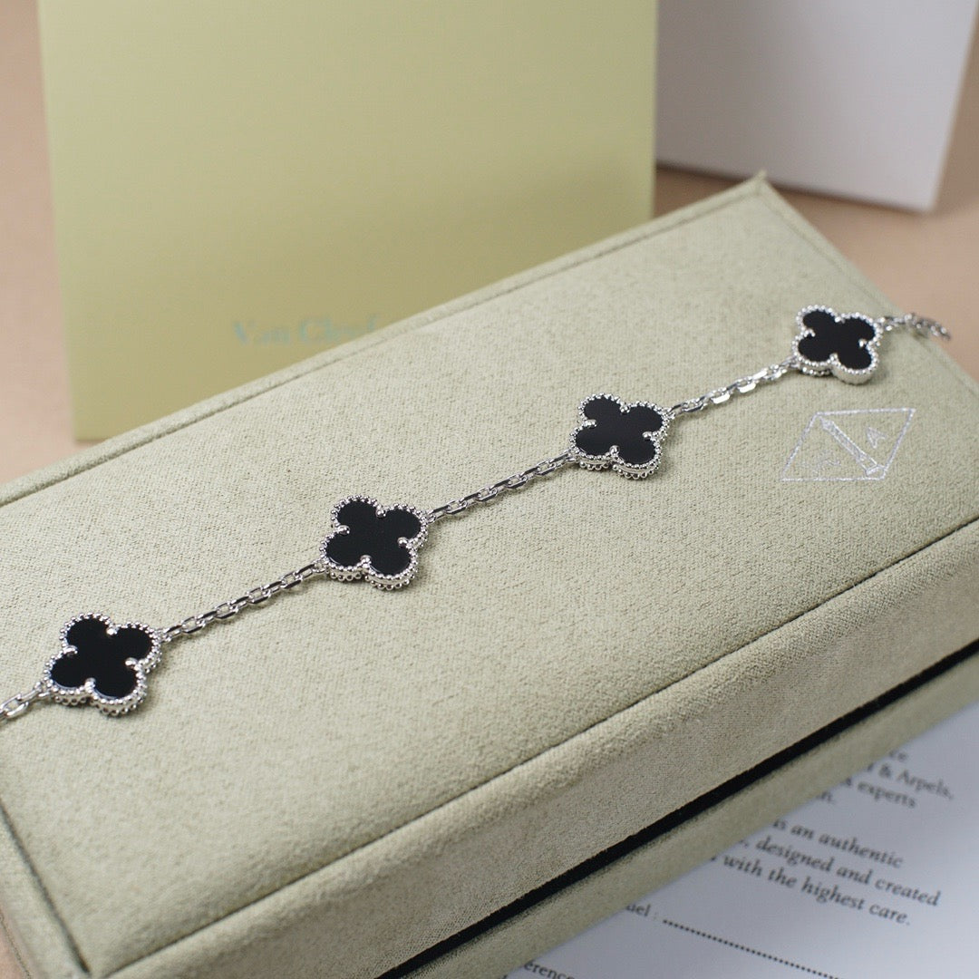[Sprite Jewelry]New CLOVER 5 MOTIF ONYXS BRACELET COLLECTION