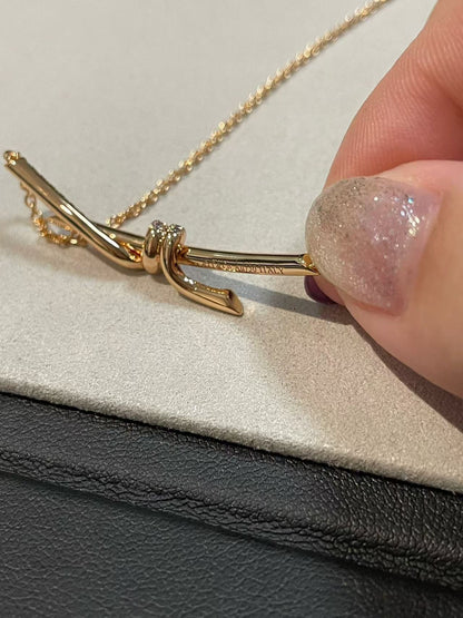 [Sprite Jewelry]T House Diamond-Studded Knot Necklace