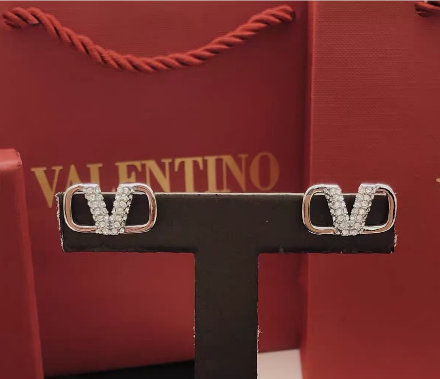 [Sprite Jewelry]V-shaped stud earrings