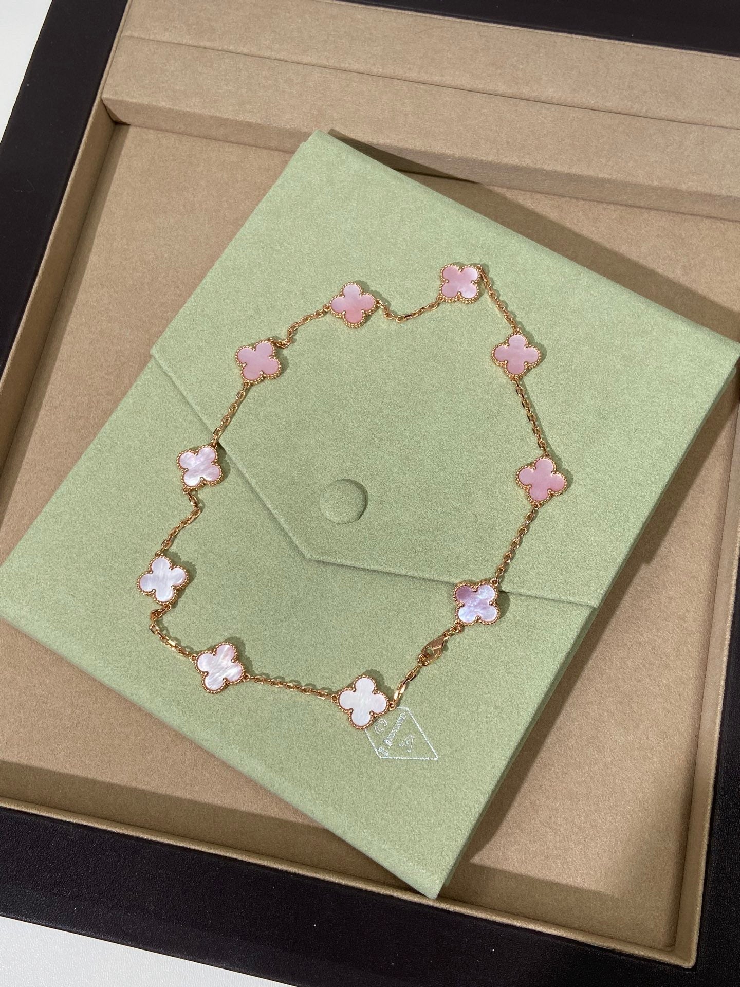 [Sprite Jewelry] Pink Necklace with Ten Clover Designs