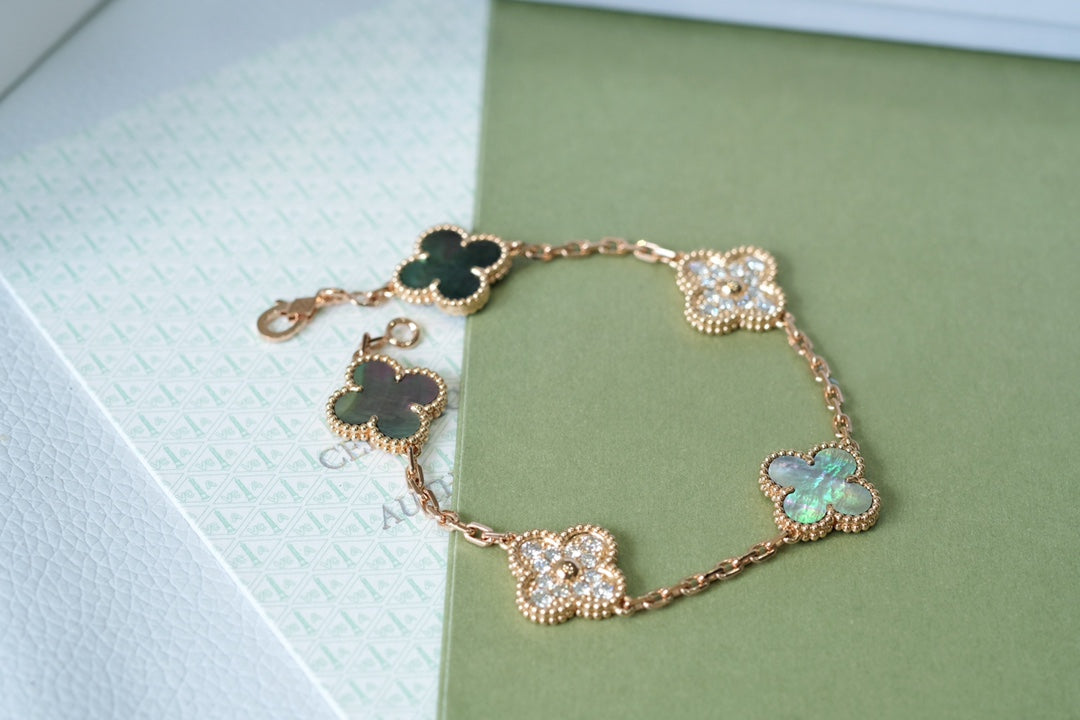 [Sprite Jewelry]New CLOVER 5 MOTIF GRAY MOP BRACELET COLLECTION