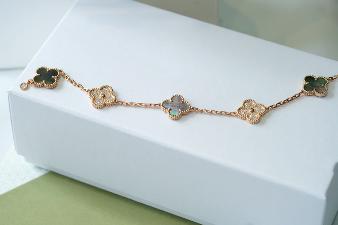 [Sprite Jewelry]New CLOVER 5 MOTIF GRAY MOP BRACELET COLLECTION
