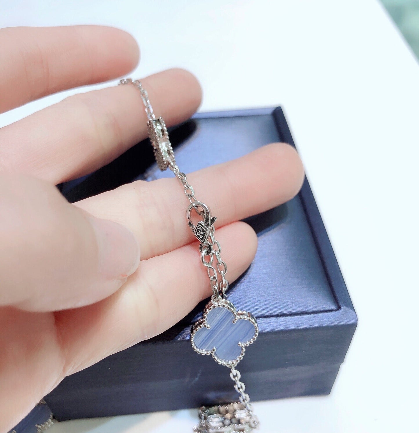 ¡®Sprite Jewelry¡¯CLOVER 10 MOTIFS CHALCEDONY DIAMONDS SILVER NECKLACE