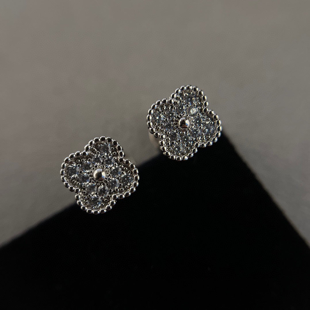 ¡®Sprite Jewelry¡¯CLOVER MINI DIAMOND STUD EARRINGS