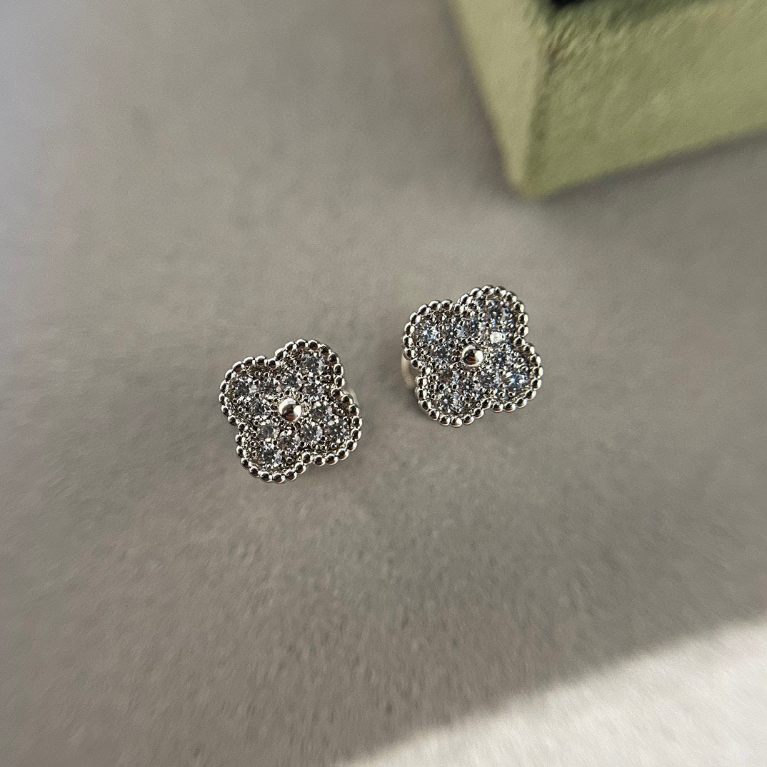 ¡®Sprite Jewelry¡¯CLOVER MINI DIAMOND STUD EARRINGS